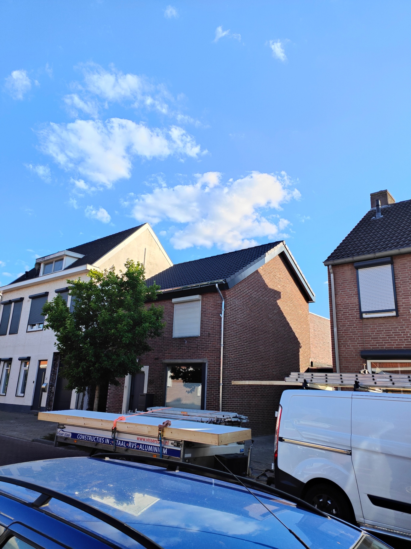 Nieuw pannendak op rijwoning